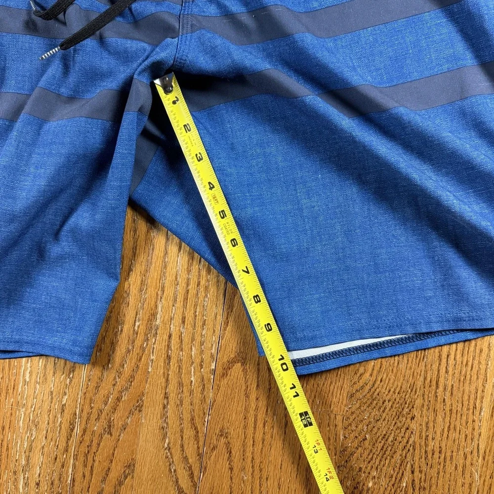 O'Neill Board Shorts Mens 38 Blue Stripe Swim Trunks Cargo Pocket Stretch